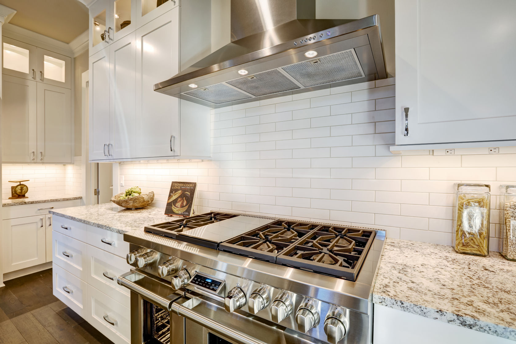 Can you put hot pans on granite countertops? - Kitchen Express NC
